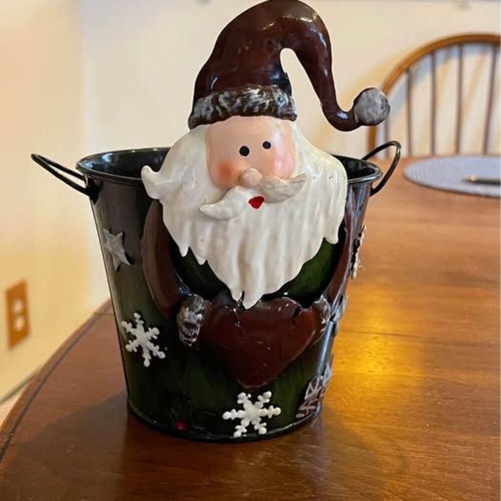 Four Inch Metal Santa Basket Decoration